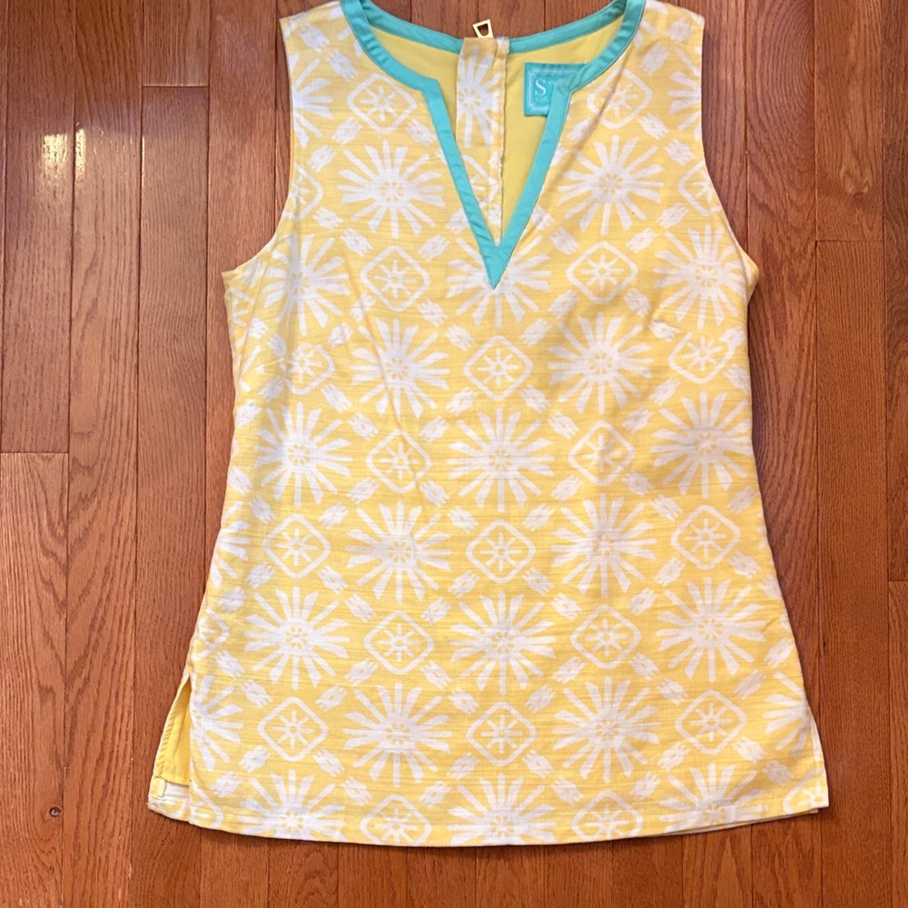Sail to Sable Yellow Top with Blue Accents